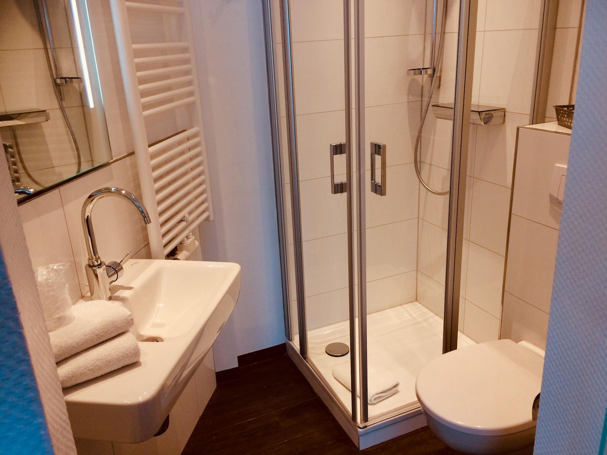Triton Hotel Koln Bagian luar foto